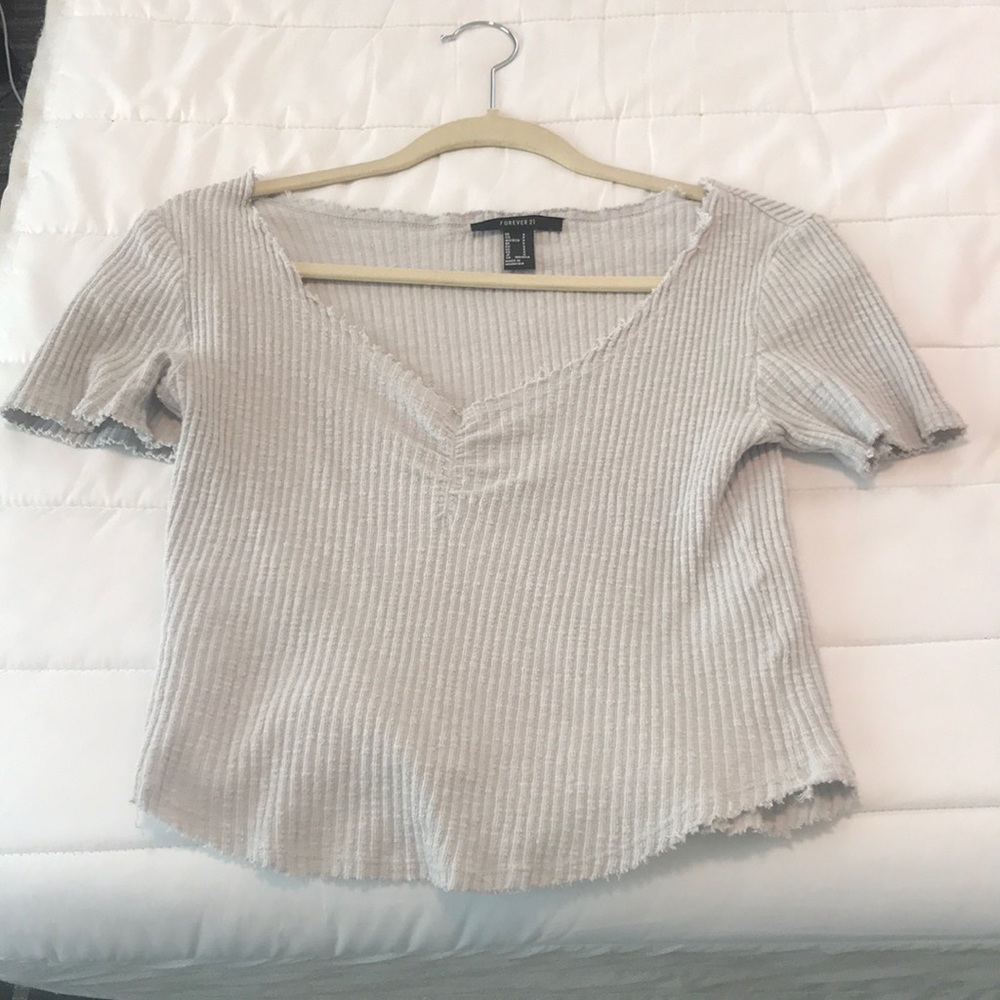 Forever 21 Gray Cropped Top